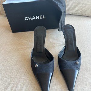 Chanel Vintage Mules /Pre-Fall 2004 Karl Lagerfield Collection - 41